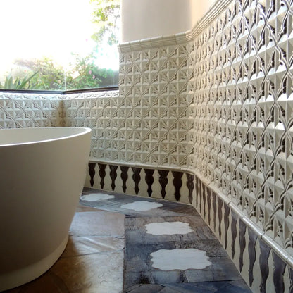 Trim E   4-1/2 x 2-1/2 Molding 